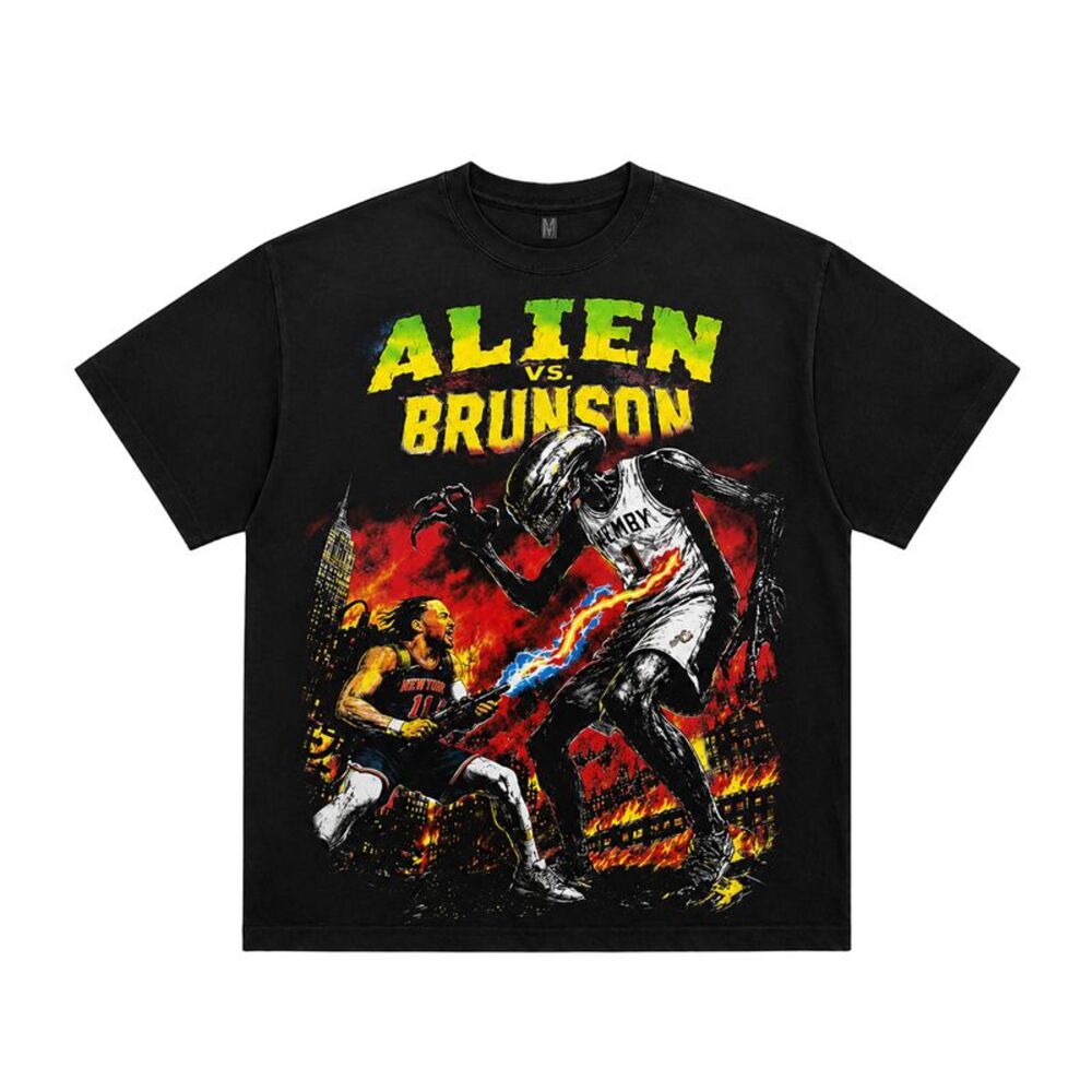 Kiy Studios Crew Neck T-Shirt Alien Vs New York Mens Black ALIEN VS NEW
